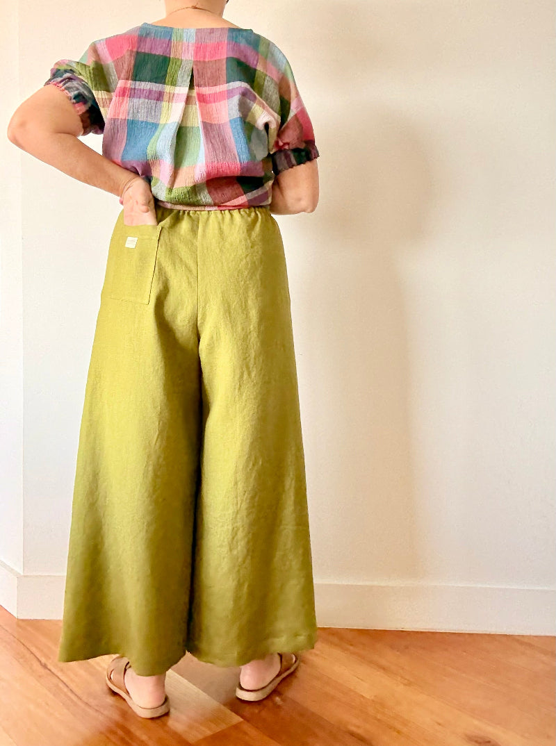Pesto Linen Pants Back View